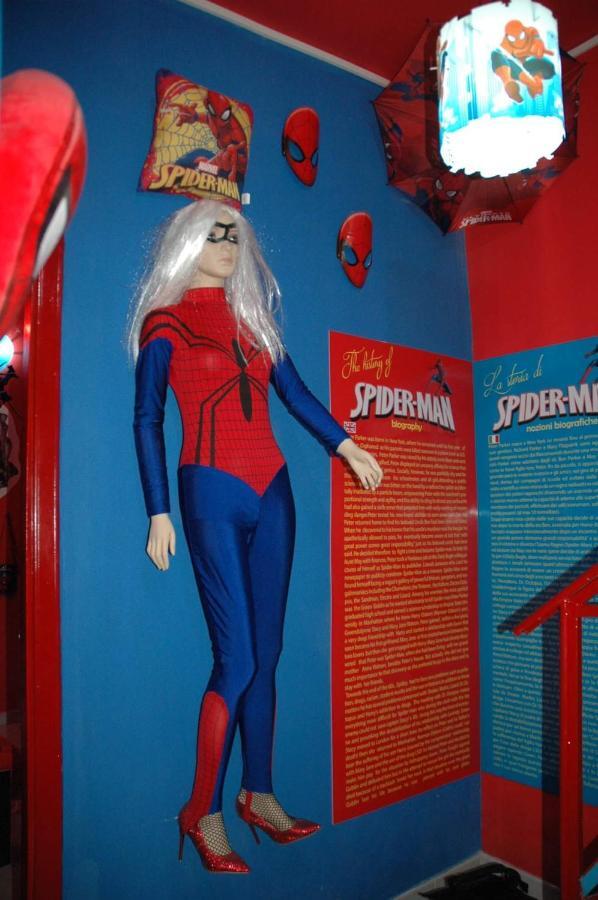 Hotel Spiderman House CTA Exterior foto
